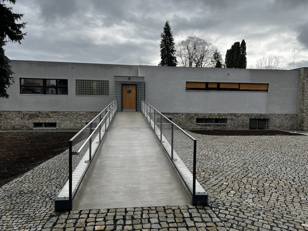 Drevene venkovni rolety VOIVO Zelenkova vila I