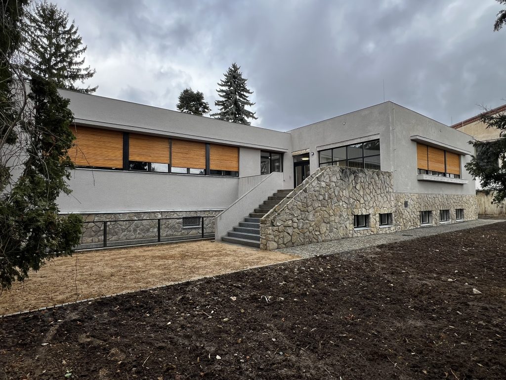 Drevene venkovni rolety Zelenkova vila v KH